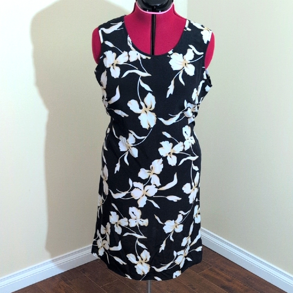 Truly| Floral Black and White Sleeveless Dress